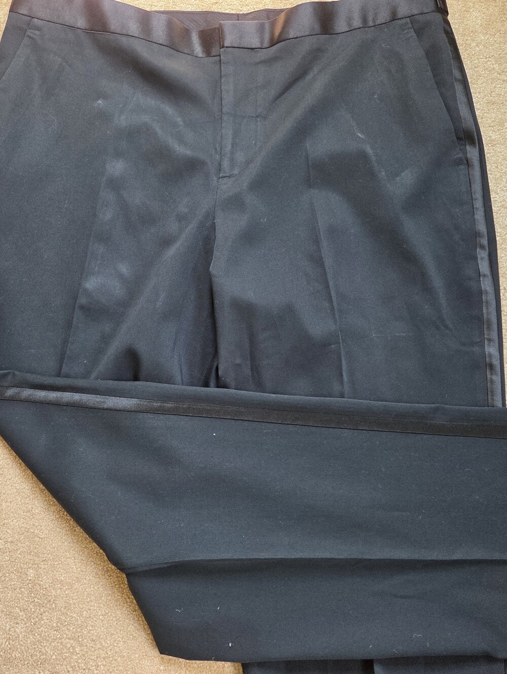 Express Classic tailored Tuxido 44S - Picture 3 of 11